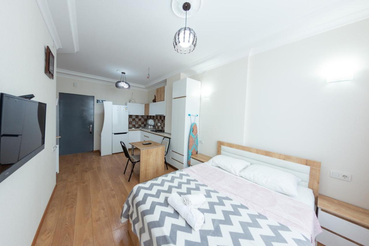 5 Apartment In One Boulding - Near Stadium Батуми Екстериор снимка