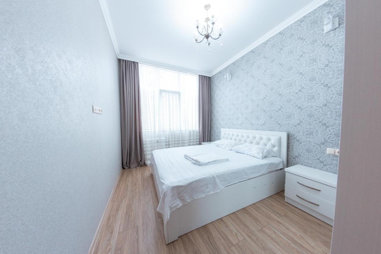 5 Apartment In One Boulding - Near Stadium Батуми Екстериор снимка