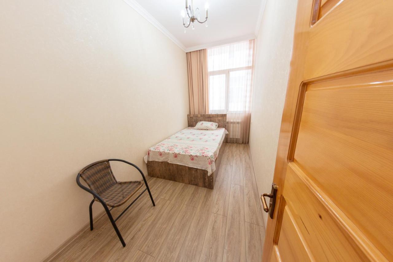5 Apartment In One Boulding - Near Stadium Батуми Екстериор снимка